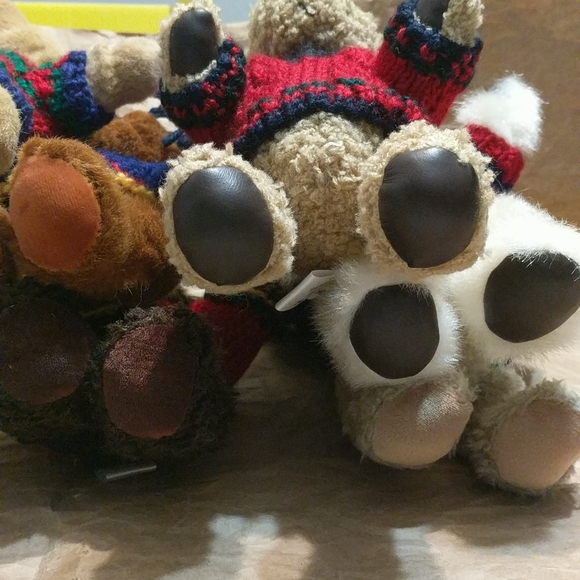 Lot of 8 Vintage Winter Teddy Bears With Removable Knit Sweaters - Picture 11 of 11